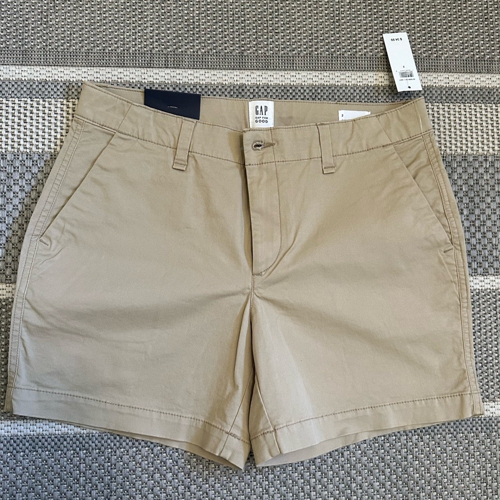 NWT GAP 5” chino shorts ~ size 2